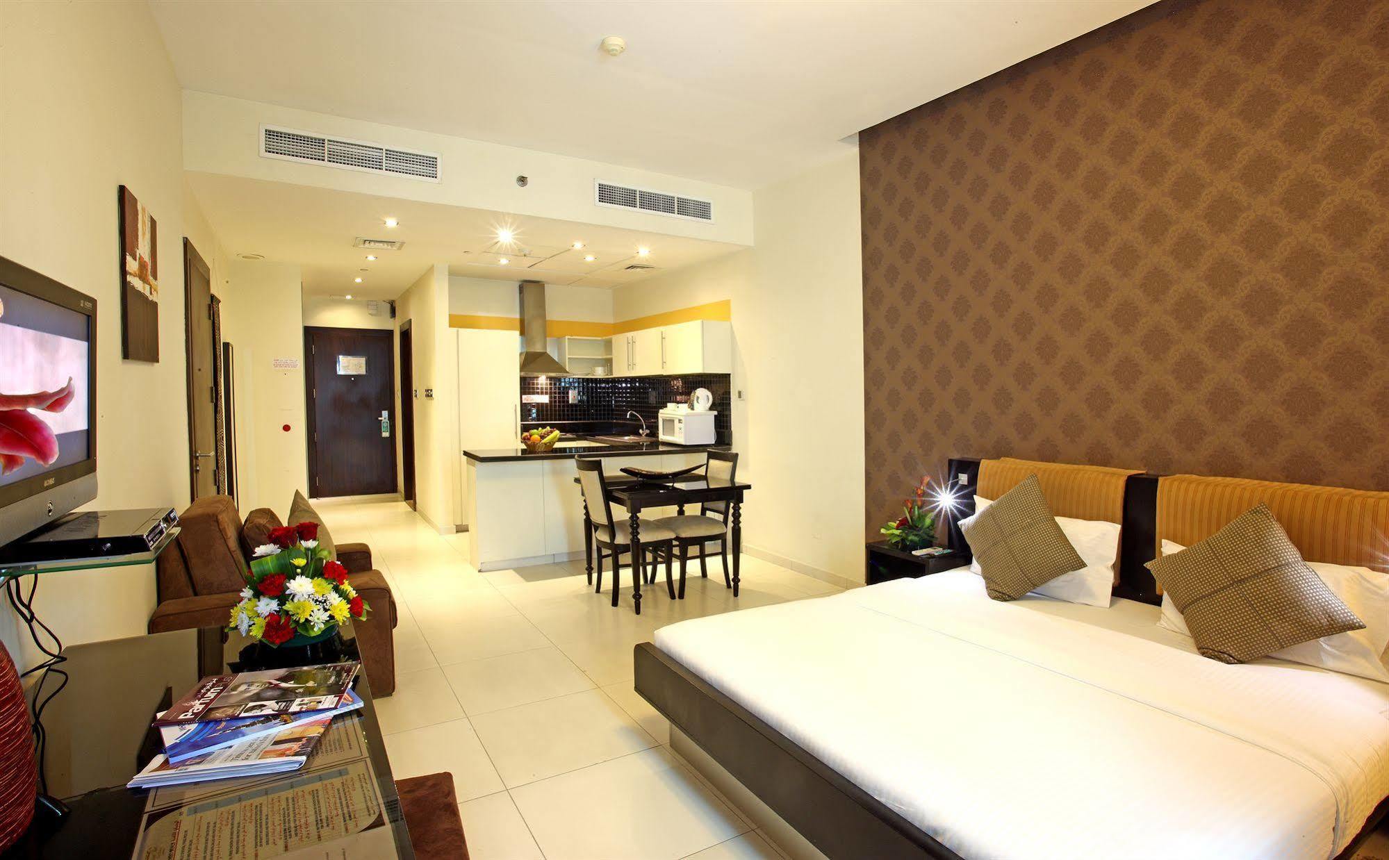 Royal Ascot Hotel Apartment - Kirklees 2 ดูไบ ภายนอก รูปภาพ